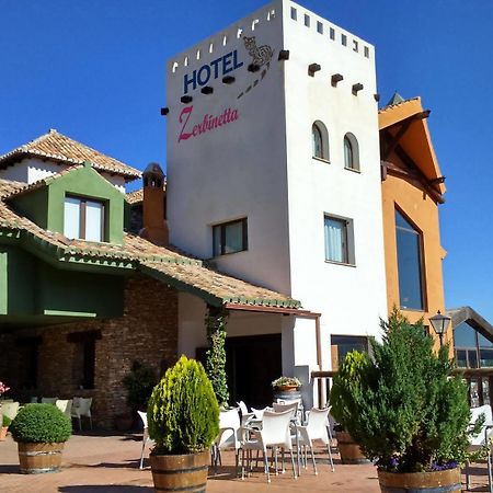 Hotel Zerbinetta Dílar Екстериор снимка