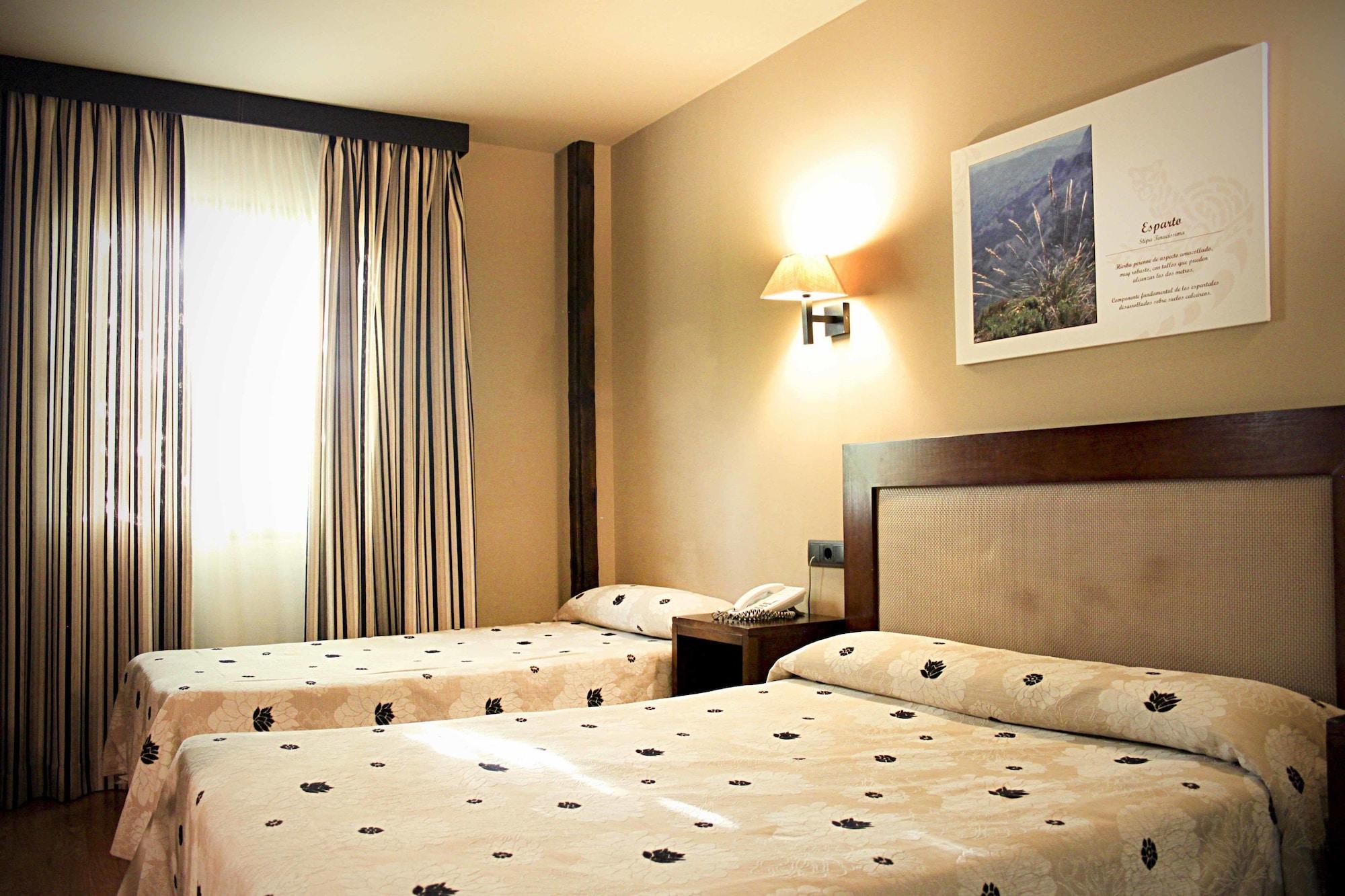 Hotel Zerbinetta Dílar Екстериор снимка