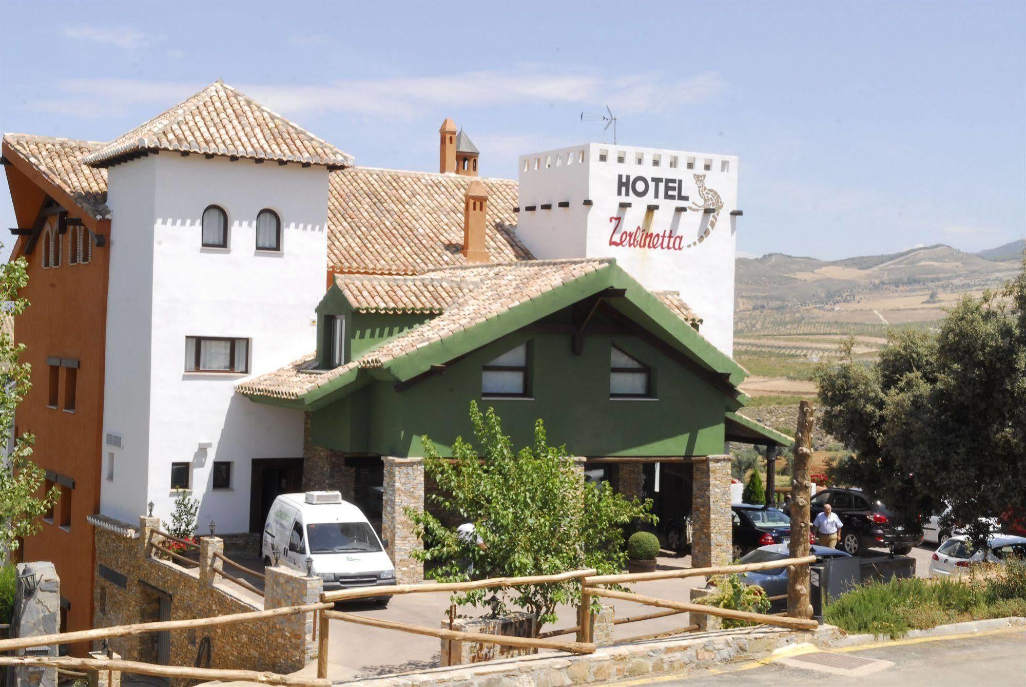 Hotel Zerbinetta Dílar Екстериор снимка